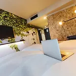 Hotel Ibis Styles Centre Rive Gauche 3*