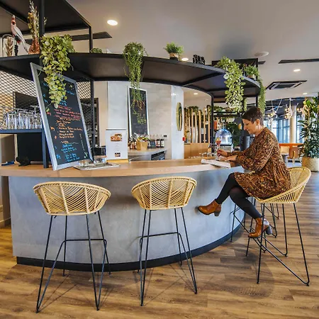 Ibis Styles Centre Rive Gauche Hotel 3*