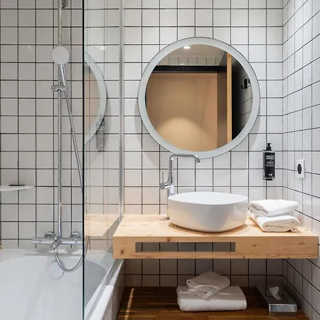 Ibis Styles Centre Rive Gauche Hotel 3*