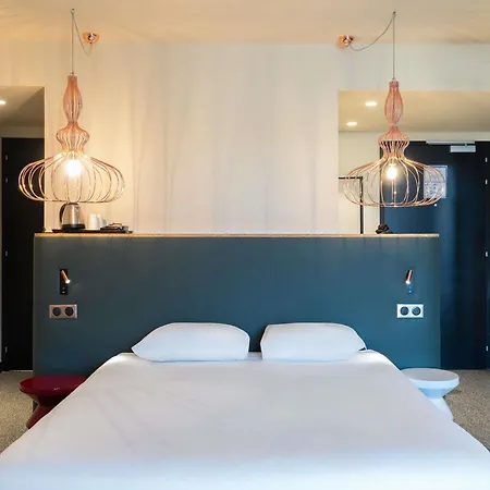 Ibis Styles Centre Rive Gauche Hotel 3*