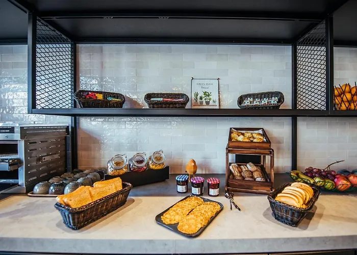 Ibis Styles Centre Rive Gauche Hotel